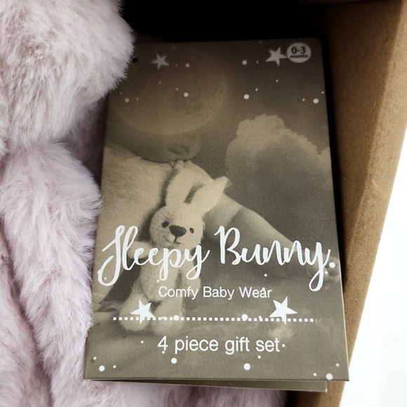 Sleepy Bunny Comfy Pink Baby Wear Super Plush 4pc Gift Set Beanie Boots Blanket - Picture 3 of 11